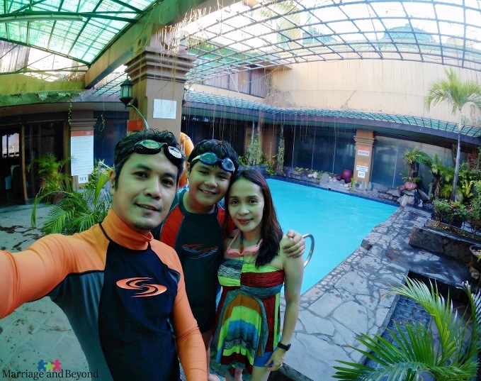 smart tips manila staycation bayview park and hotel pool
